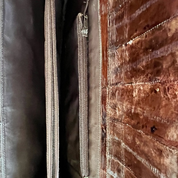 Eel Skin Crossbody Convertible Clutch - Picture 6 of 7